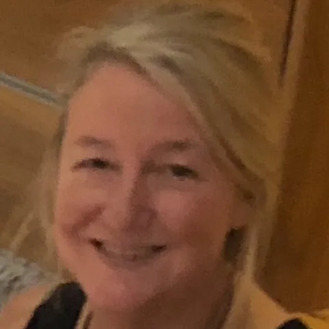 Carolyn Curtis