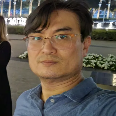 Portrait of Jon Suh