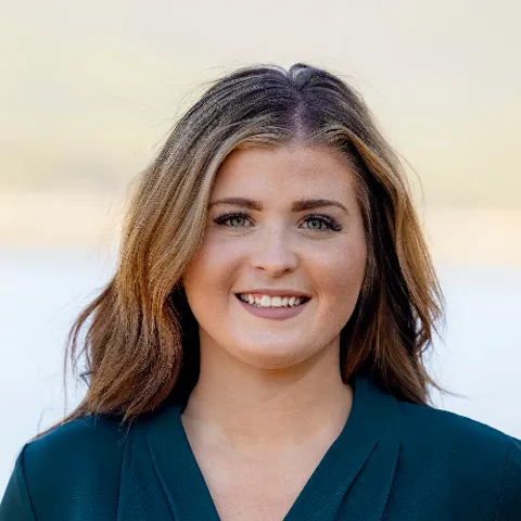 Ashley Bakker