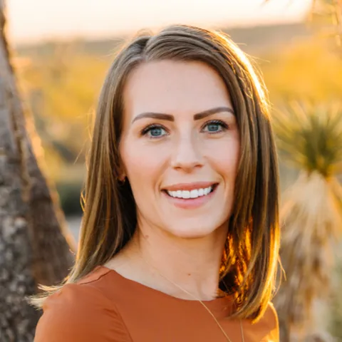 Lauren Harris