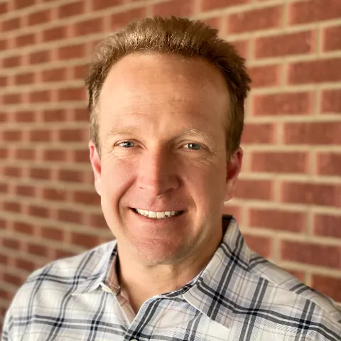 Edward Lachendro