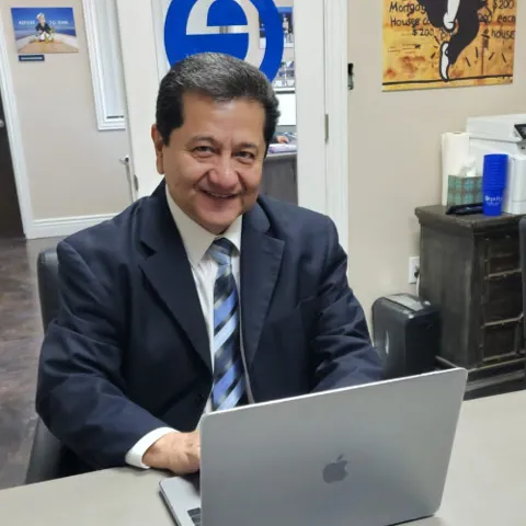 Frank Aquino