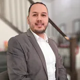 Diego Diaz, Equity Real Estate agent