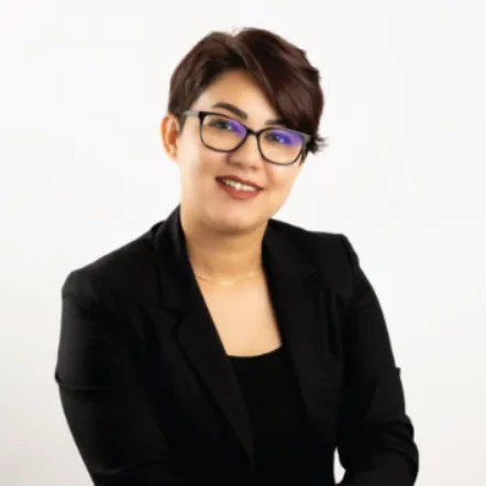 Kobra Golzarfar